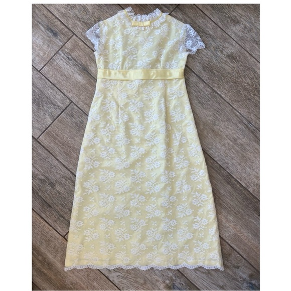 Vintage Girls Children’s Lace Yellow Handmade Long Dress Size 7 1960s Style - Picture 2 of 8